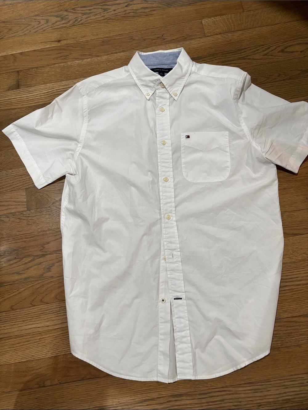 Tommy Hilfiger White Short-Sleeve Button-Down Shirt with Pocket